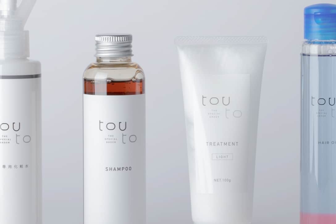 とうと=ずっと あなたの近くに美しさが寄り添いますように。そんな想いを込めて。